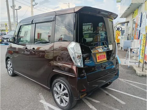 Nissan Dayz Roox