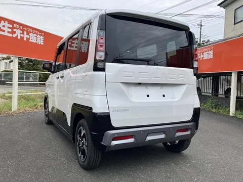 Mitsubishi Delica Mini