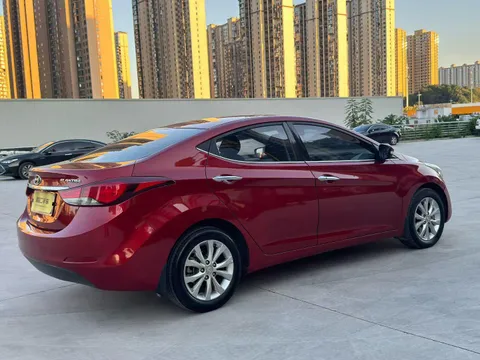 Hyundai Elantra (Avante)