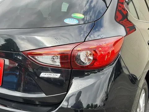 Mazda Axela Sport