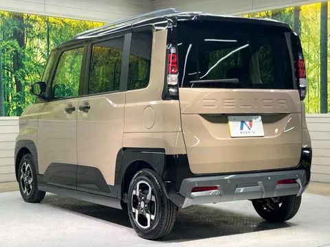 Mitsubishi Delica Mini