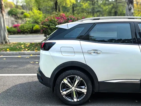 Peugeot 4008