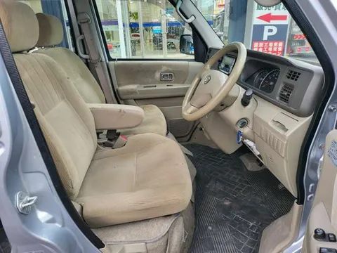 Daihatsu Atrai Wagon