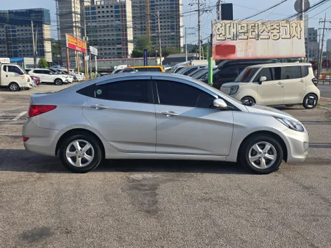 Hyundai Accent