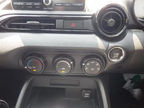 Mazda MX-5 (Roadster)