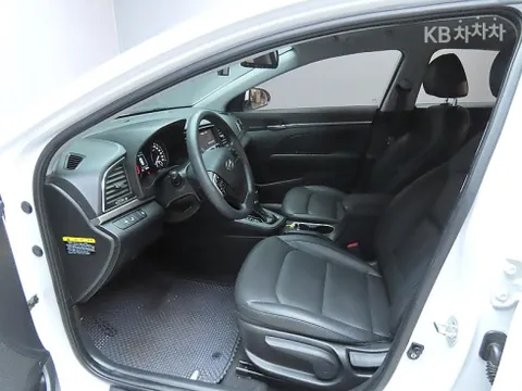 Hyundai Elantra (Avante)