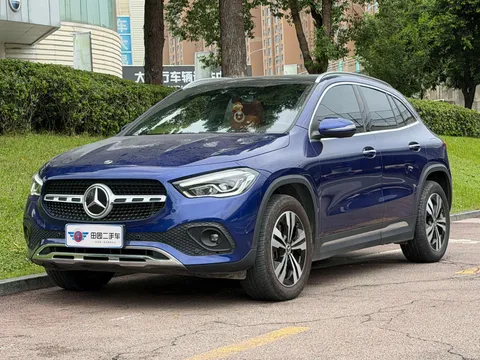 Mercedes-Benz Mercedes-Benz GLA