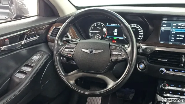 Genesis G90 (EQ900)