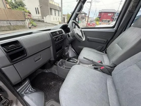 Mitsubishi Minicab Van