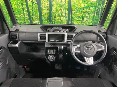 Toyota Pixis Mega