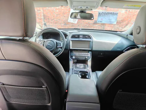Jaguar XEL