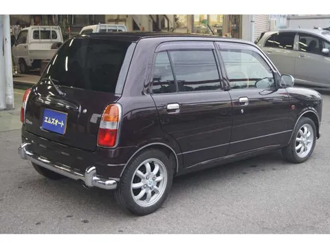 Daihatsu Mira Gino