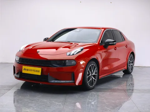 Lynk & Co 03