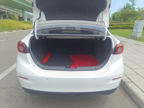 Mazda Mazda 3