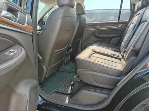 Roewe RX8