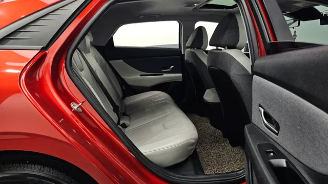 Hyundai Elantra (Avante)
