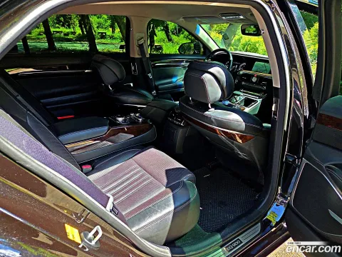 Genesis G90 (EQ900)
