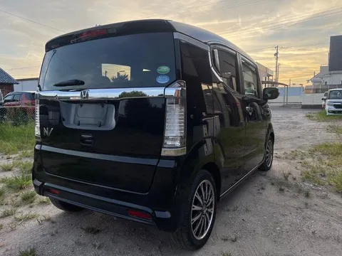 Honda N-BOX Slash
