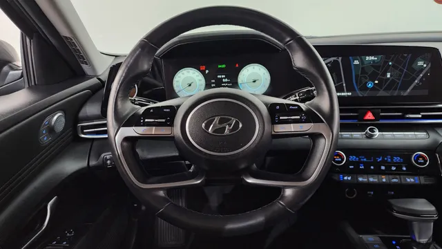 Hyundai Elantra (Avante)
