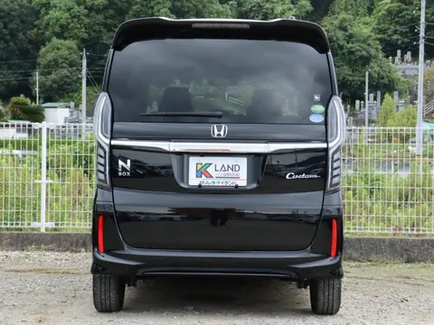 Honda N-BOX Custom