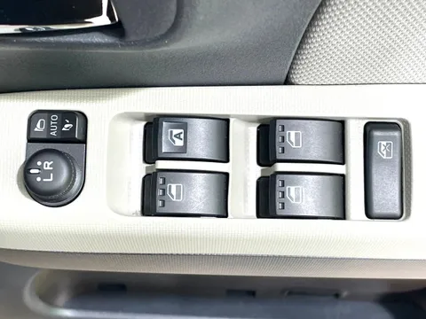 Daihatsu Mira Tocot