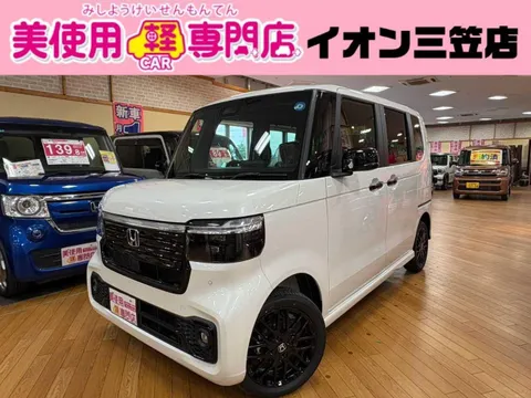 Honda N-BOX Custom