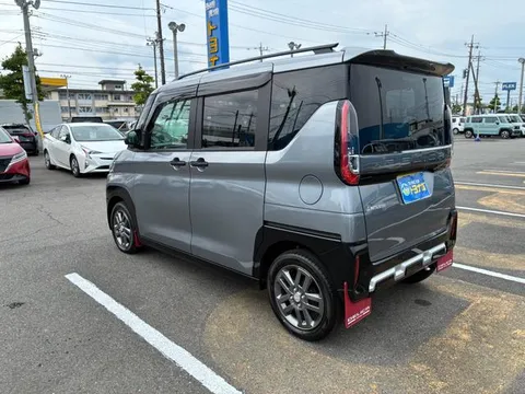 Mitsubishi Delica Mini