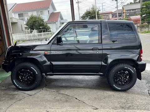 Mitsubishi Pajero JR