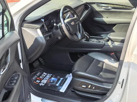Cadillac XT6