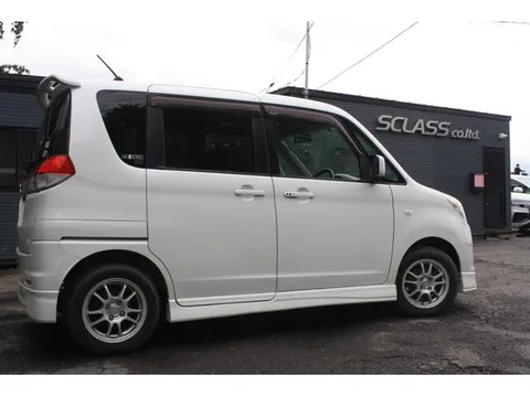 Mitsubishi Delica D:2