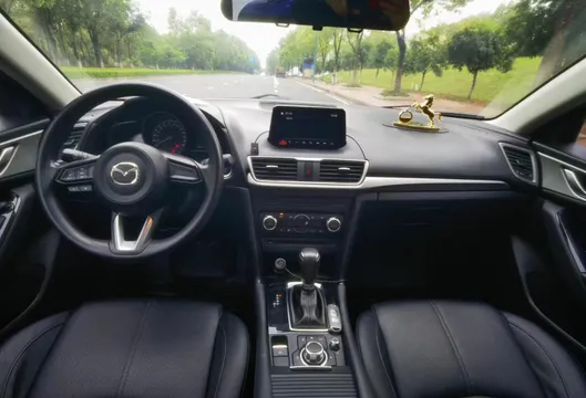 Mazda Mazda 3