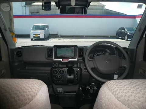 Nissan Clipper