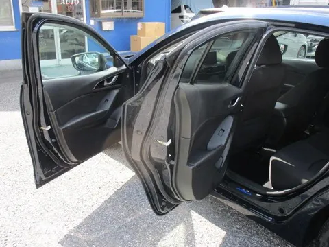 Mazda Axela Sport