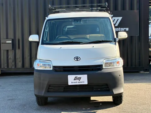 Toyota TownAce Van