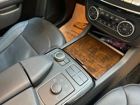 Mercedes-Benz Mercedes-Benz GLE