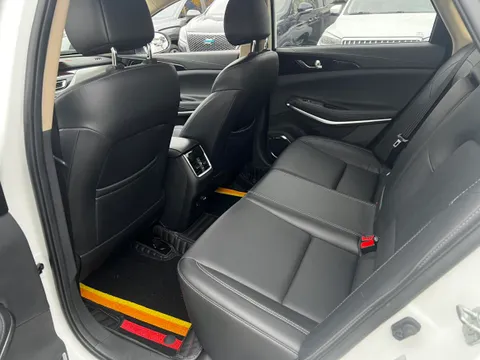 Changan Raeton CC