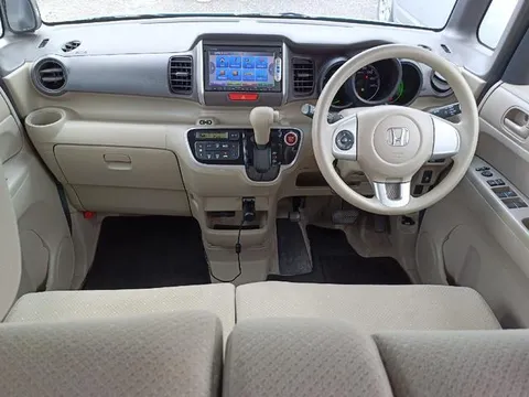 Honda N-BOX Plus
