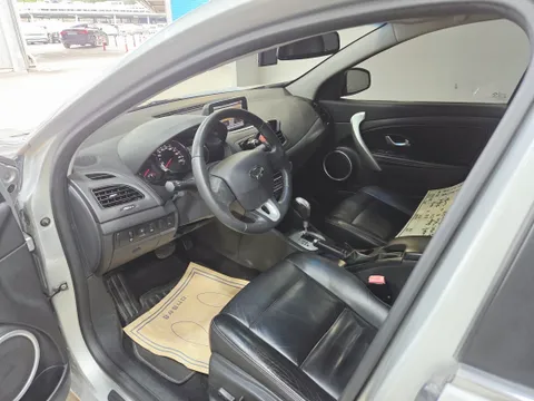 Renault SM3