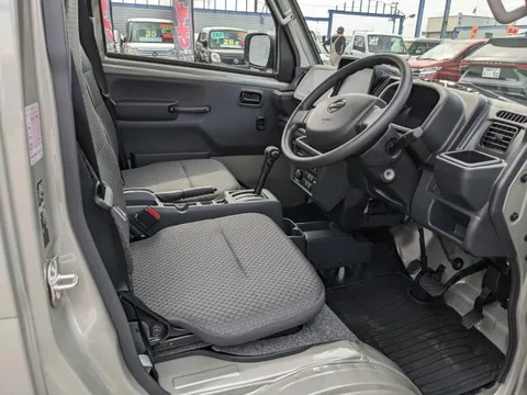 Nissan Clipper Truck