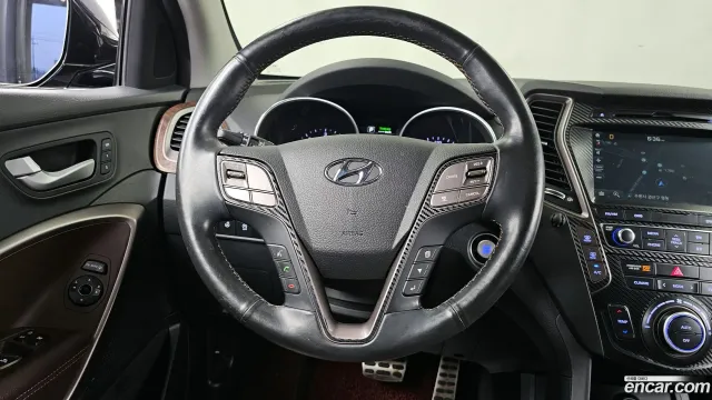 Hyundai Grand Santa Fe (Maxcruz)