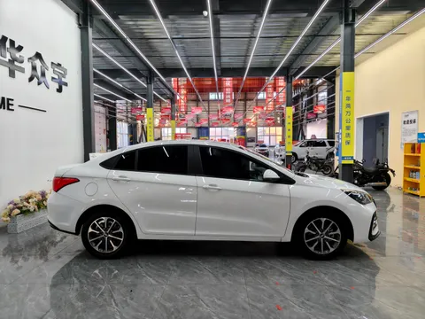 Chery Arrizo 5