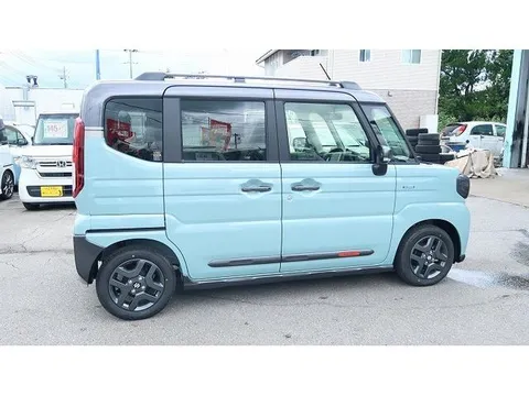 Suzuki Spacia Gear