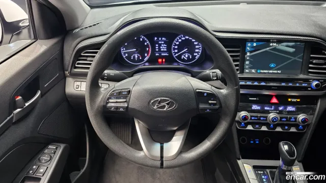 Hyundai Elantra (Avante)