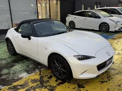 Mazda MX-5 (Roadster)