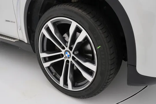 BMW BMW
