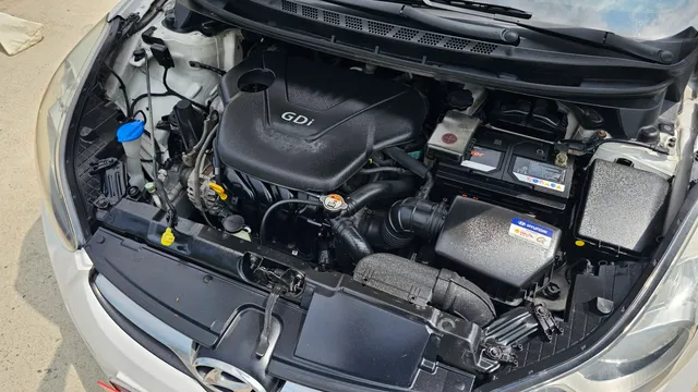 Hyundai Elantra (Avante)
