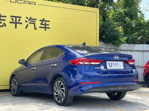 Hyundai Elantra (Avante)