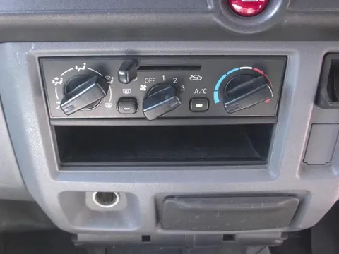 Mitsubishi Minicab Van