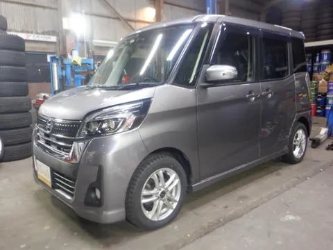 Nissan Dayz Roox