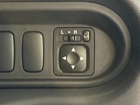 Mitsubishi I